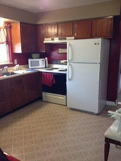 3rd image of 7469 Shelley Ln