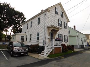 17 Pearse Ave, Bristol, RI 02809