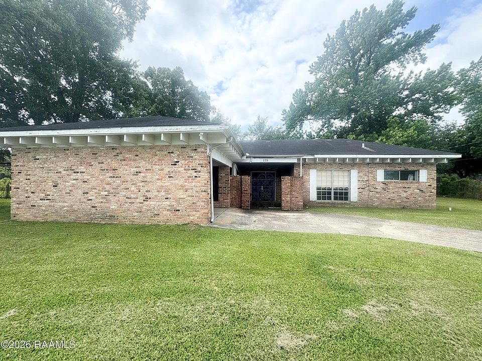 1st image of 115 Woodcrest Cir