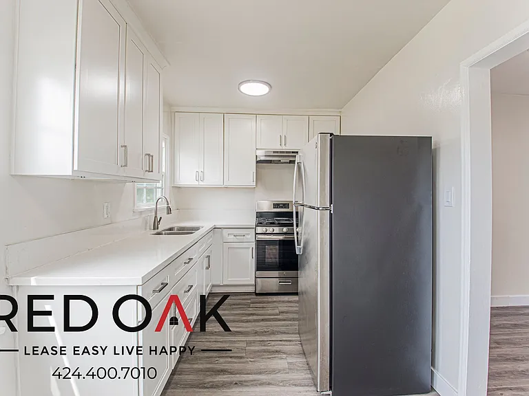 2609 W 48th St #2 — Photo 7