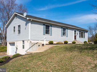 1234 Saint Pauls Church Rd, Pennsburg, PA 18073