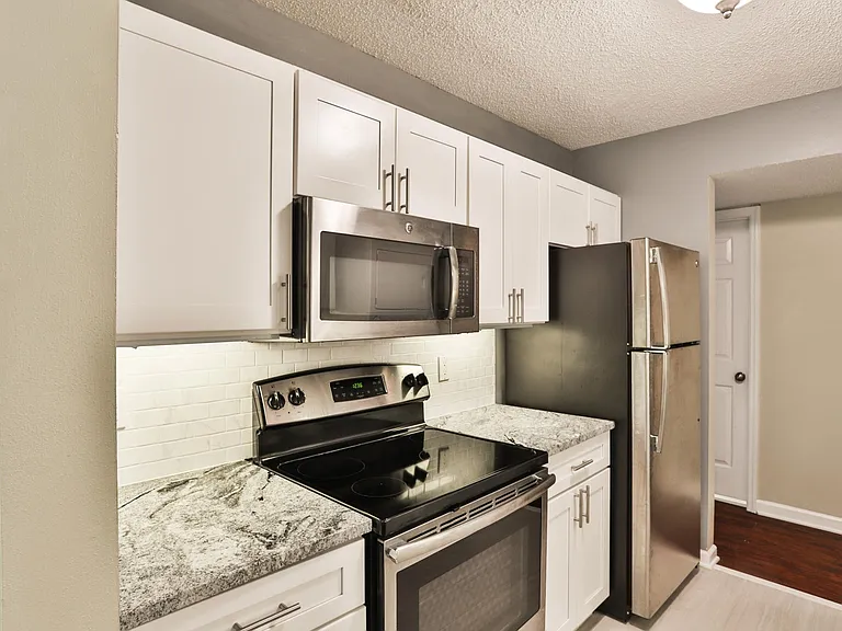 1608 Redbird Cv — Photo 11