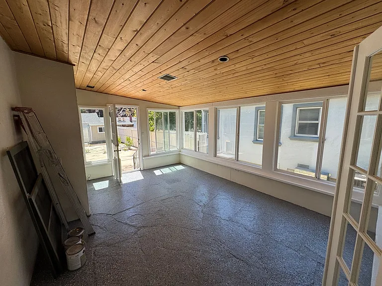 120 Columbia Ave — Photo 13
