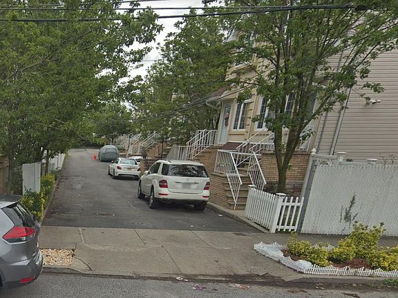 2nd image of 163 Ainsworth Ave #B