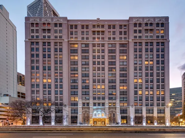 680 N Lake Shore Dr APT 821, Chicago, IL 60611