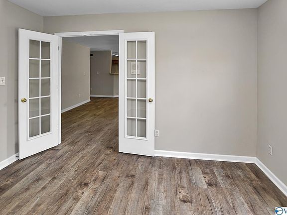4th image of 103 Wallhaven Dr SW