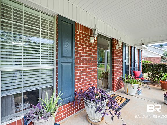 3rd image of 45613 Red Hill Rd