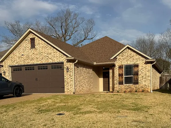 240 Ron Boyett Dr, White Oak, TX 75693