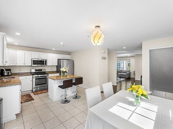 3rd image of 100 Nutting Rd Unit C1