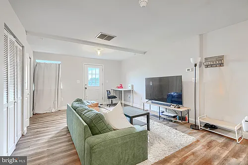 1729 Guilford Ave #3 Photo 1