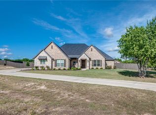 108 Pioneer Ct, Waxahachie, TX 75167