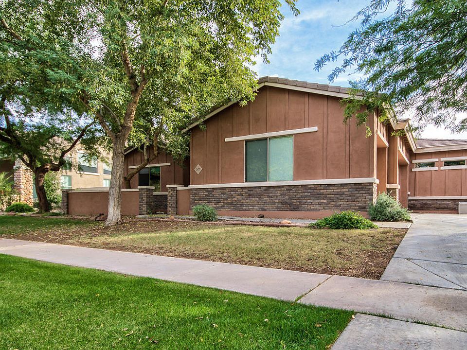 1st image of 2975 E Sierra Madre Ave