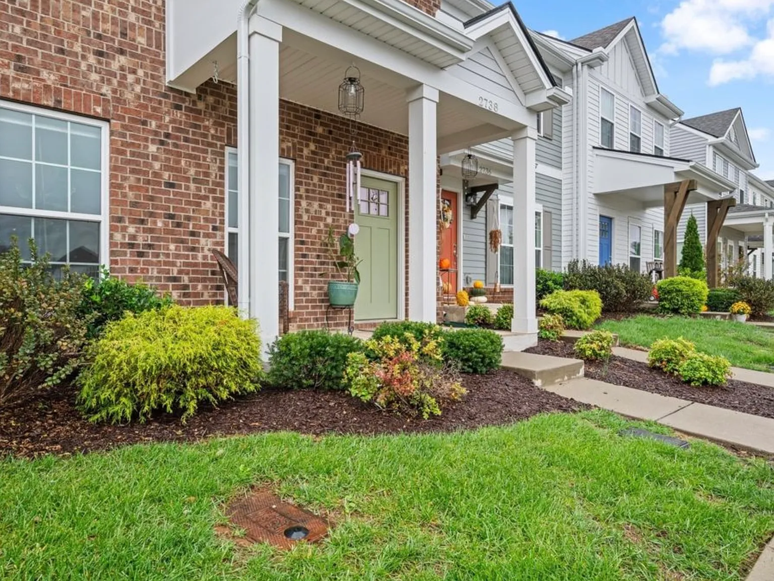 3 bed, 2.5 bath, 1475 sqft, $1,900 — Photo 4