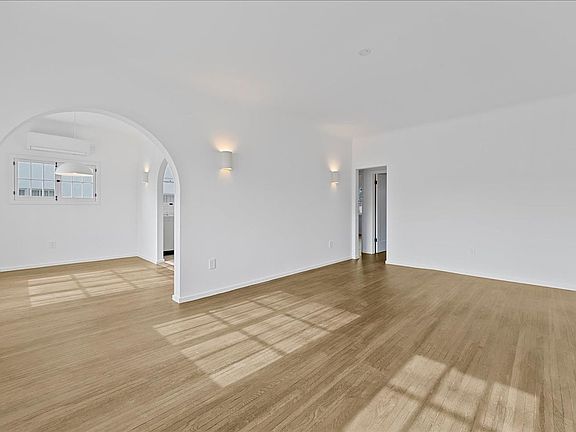 2nd image of 7971 Waring Ave