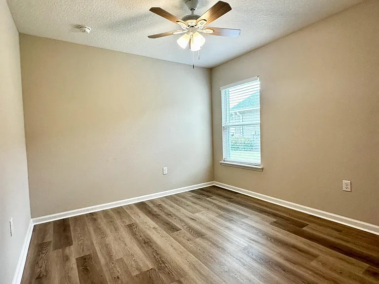 227 Sawmill Landing Dr — Photo 15
