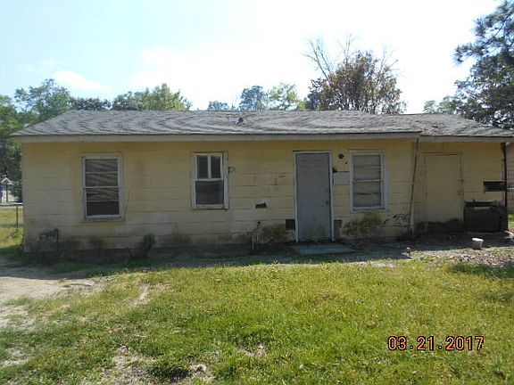 5th image of 802 E Brookwood Dr