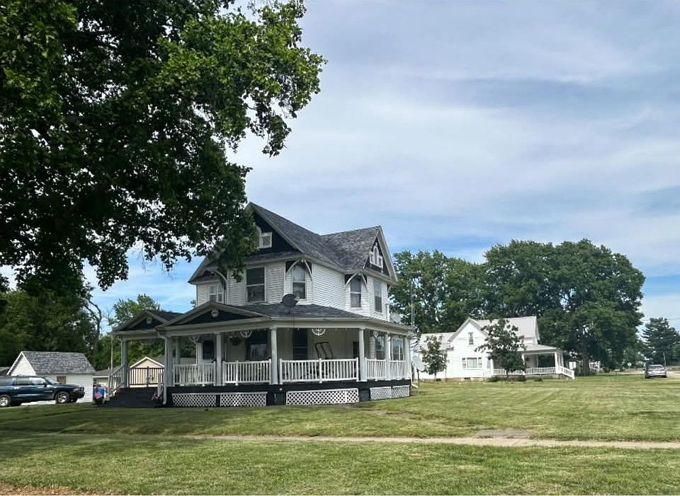 1st image of 108 S Gray St