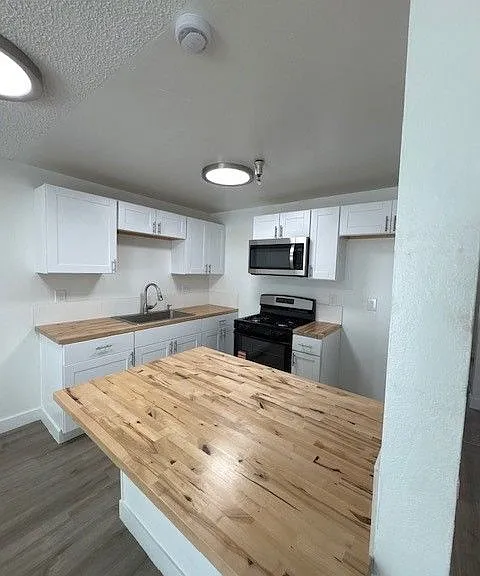1327 W Civic Center Dr — Photo 3