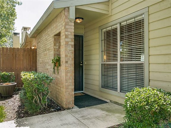 2nd image of 2101 Cottage Oak Ln