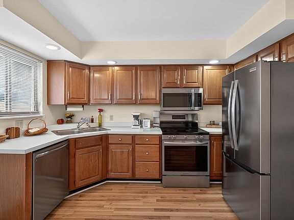 5th image of 1024 Hancock Cir APT 31