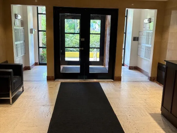 735 Kappock Street image 10 of 13