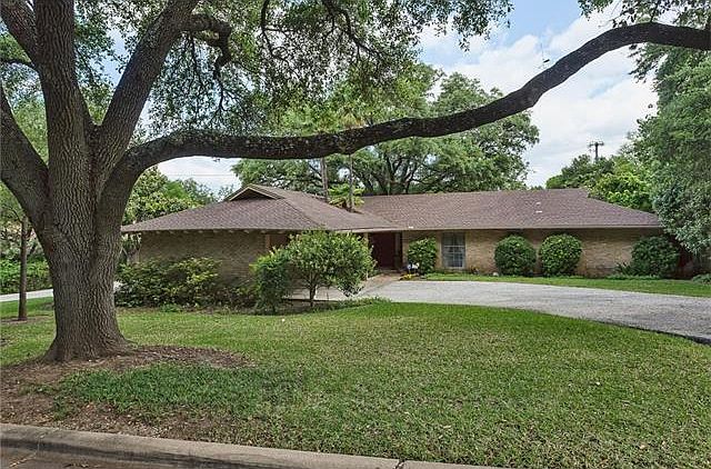 1st image of 3410 Taylors Dr