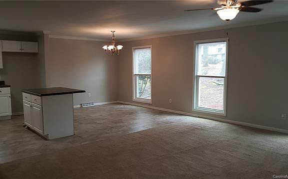 4th image of 2408 Rhyneland St