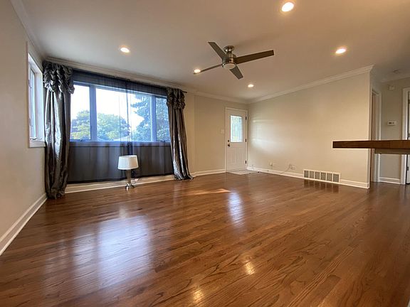 2nd image of 2171 Laura Ln