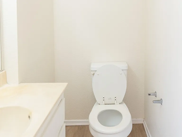 ORIGINAL PHOTO - HALF BATH
