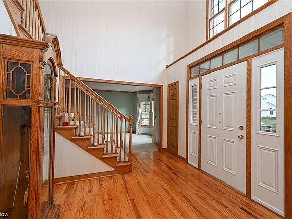 4th image of 2992 Clear Creek Dr
