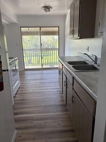 744 E Michigan Ave #11 — Photo 4