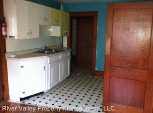 5 River St APT B, Windsor, VT 05089