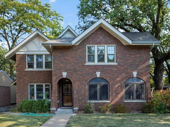 338 Woodland Dr, Council Bluffs, IA 51503