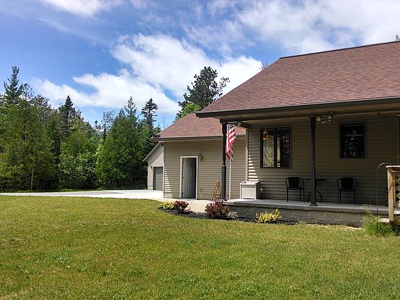3rd image of 826 County Road 440
