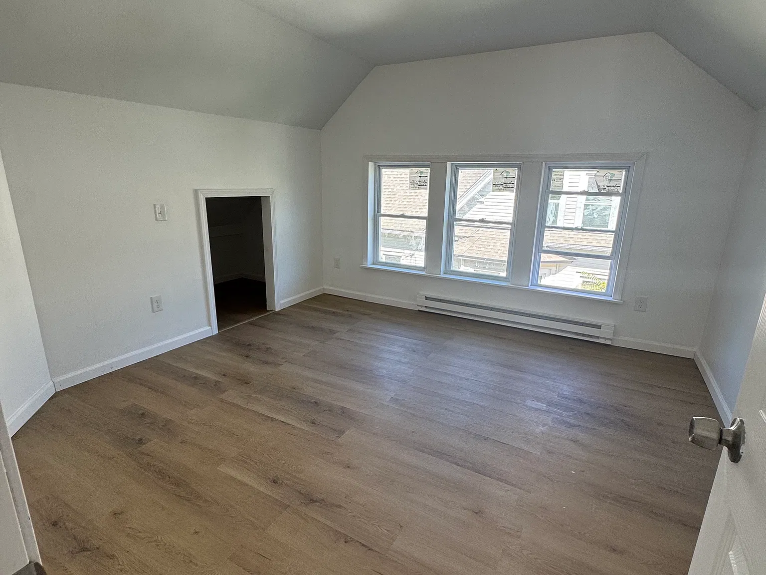 2 bed, 850 sqft, $1,850 — Photo 4