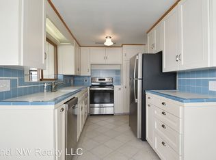 15304 Beach Dr NE, Seattle, WA
