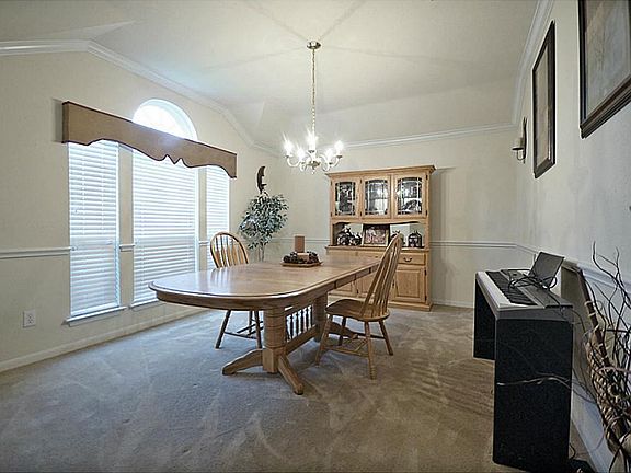 4th image of 2962 Winter Berry Ct