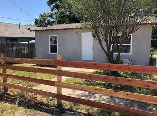 18483 Smith Ln, Shafter, CA 93263