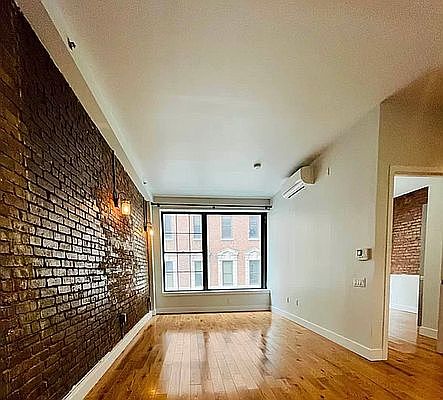 1st image of 72 Willoughby St APT 2D