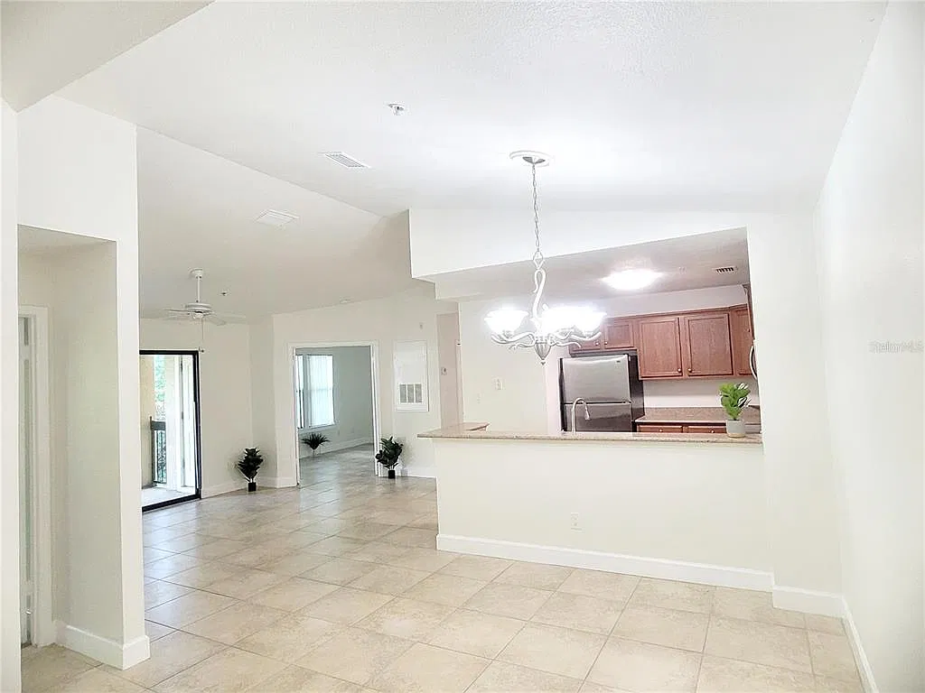 3 bed, 2.0 bath, 1260 sqft, $1,780 — Photo 4