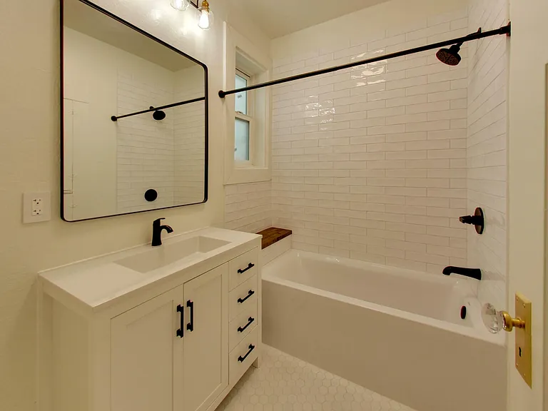 728 Page St #4 — Photo 9