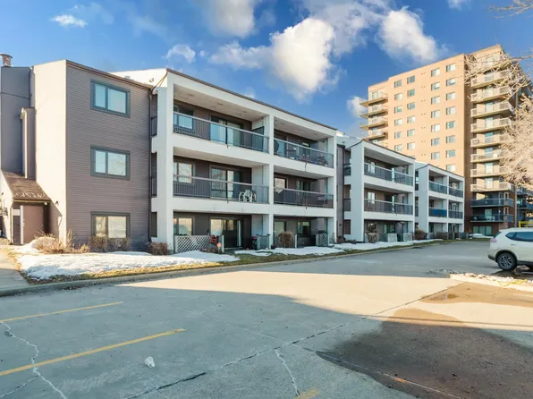 10545 Saskatchewan Dr NW #115, Edmonton, AB T6E 6C6