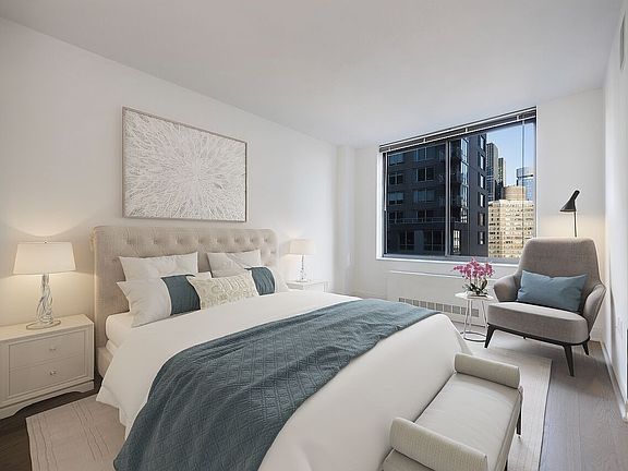 4th image of 222 E 34th St APT 612