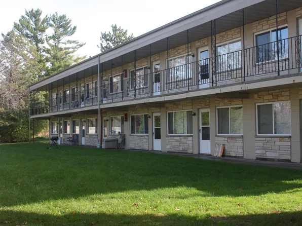 Westridge, 65 S College Dr, Platteville, WI 53818