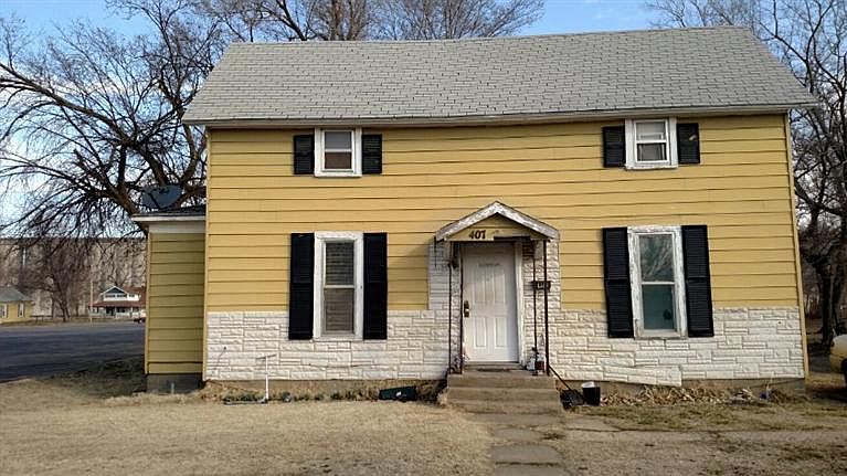 1st image of 407 E 1st St