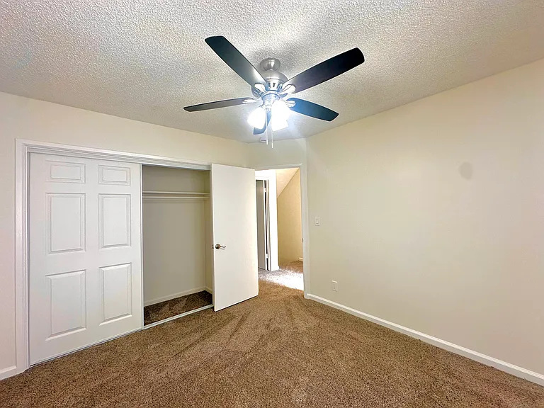 25907 Oak St #19 — Photo 9