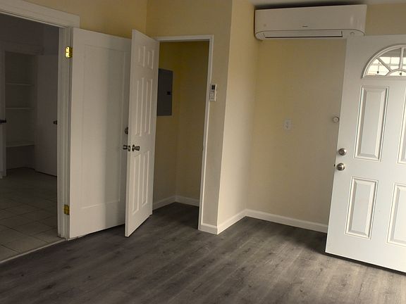 2nd image of 5860 Estrella Ave #1/2