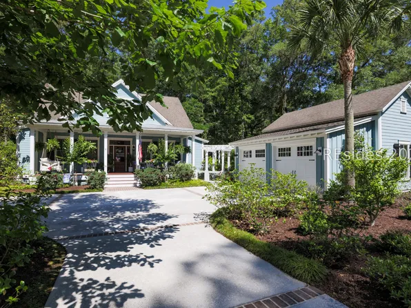 3 Oldfield Village Rd, Bluffton, SC 29909