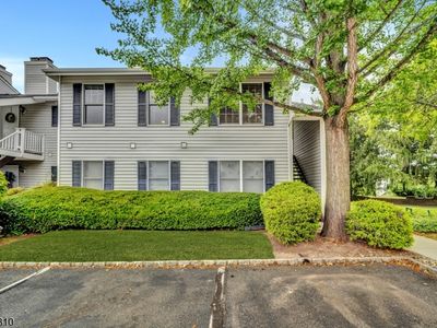 262 Kingbird Ct, Three Bridges, NJ, 08887