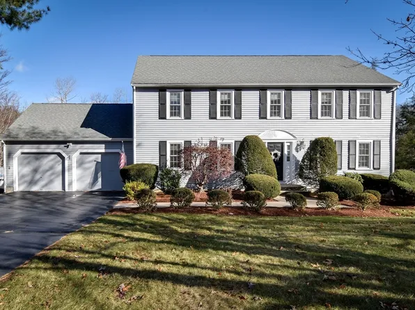 7 Gibbs Valley Path, Framingham, MA 01701